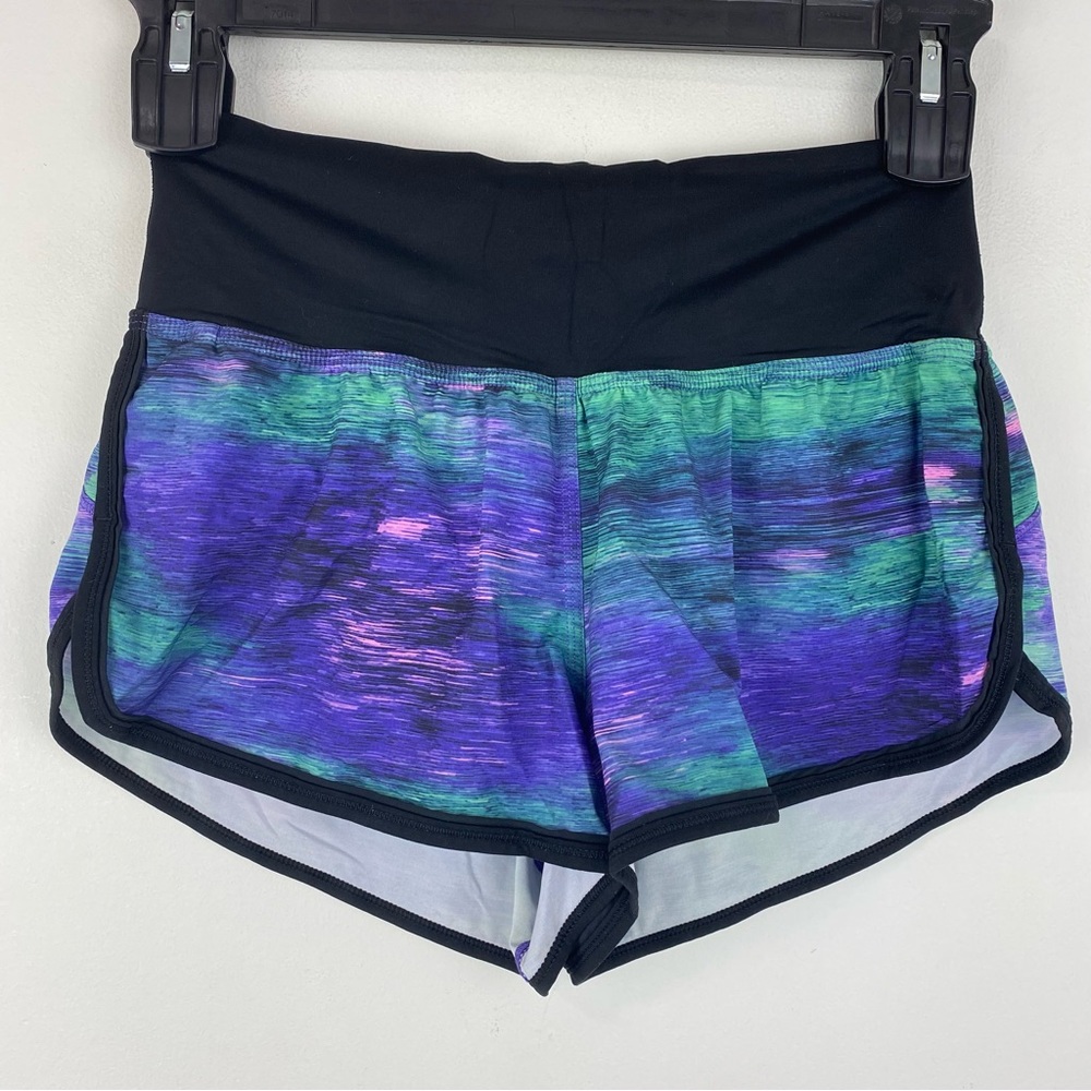 Lululemon size 6 Women’s Drop It Low Rio Nights Multi Black Activewear Shorts
